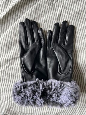 Black Leather Gloves with Gray Faux Fur Cuff